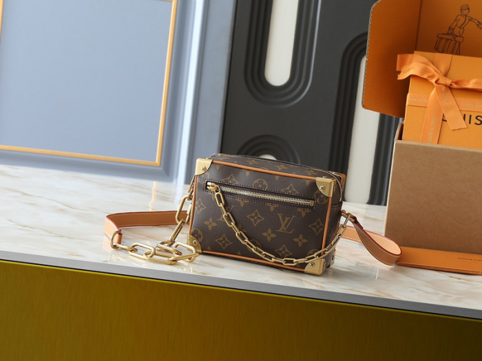 Split leather bag ,4A , size 18.5*13*8cm, no box,  B75-235-240