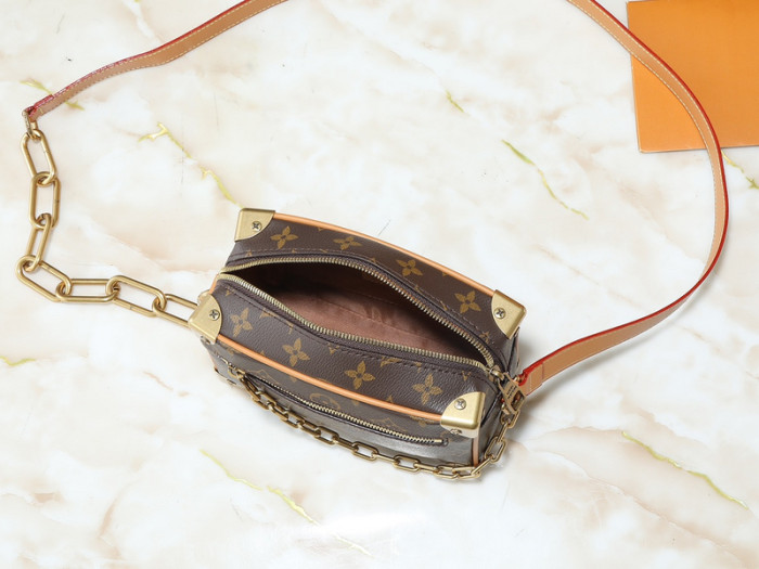 Split leather bag ,4A , size 18.5*13*8cm, no box,  B75-235-240