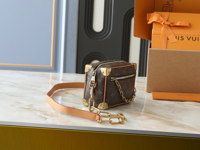 Split leather bag ,4A , size 18.5*13*8cm, no box,  B75-235-240