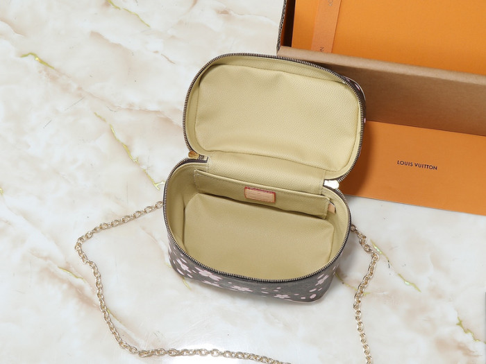 Split leather bag ,4A , size 14*10.2*8.5 cm or 20*13.5*12cm or 24*17*14cm, no box,  B75-249