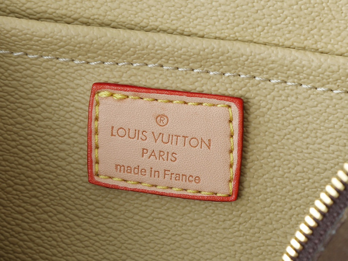 Split leather bag ,4A , size 14*10.2*8.5 cm or 20*13.5*12cm or 24*17*14cm, no box,  B75-249