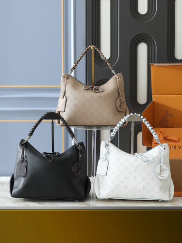 Split leather bag ,4A , size 32*26*17 cm, no box,  B80-41-43