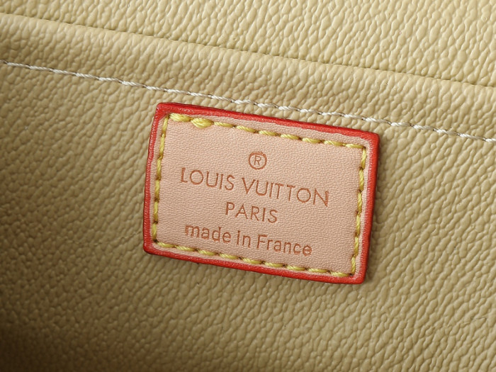 Split leather bag ,4A , size 14*10.2*8.5 cm or 20*13.5*12cm or 24*17*14cm, no box,  B75-249