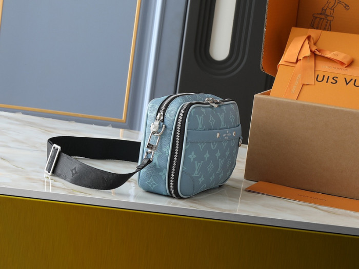 Split leather bag ,4A , size 24*16*8 cm, no box,  B75-246