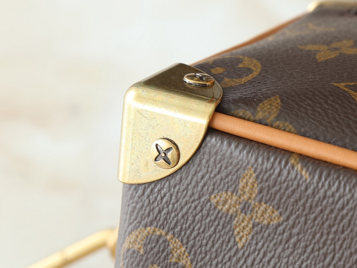 Split leather bag ,4A , size 18.5*13*8cm, no box,  B75-235-240