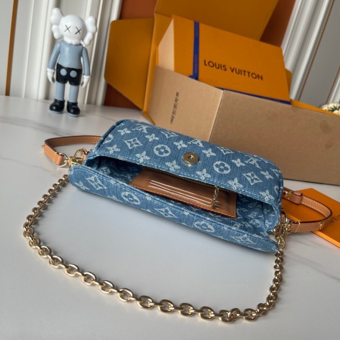 Split leather bag ,4A , size 23.5*12*4.3cm, no box,  B68-123-127