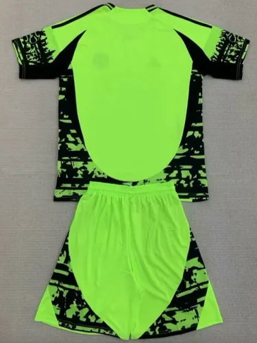 24-25 Celtic Green Soccer Jersey Kids Soccer Jersey