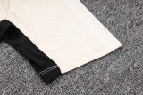 23-24 PSG Beige Training Short Suit #D793 (七分裤）