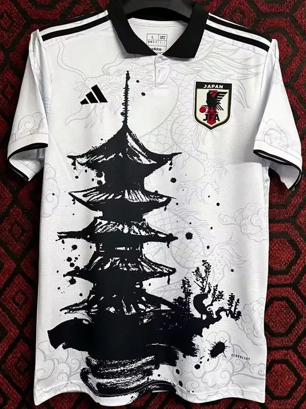 24-25 Japan White Special Edition Fans Training Shirts *独塔