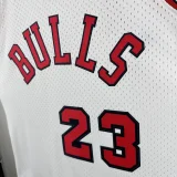 1984-85 BULLS JORDAN #23 White Retro Top Quality Hot Pressing NBA Jersey(圆领）