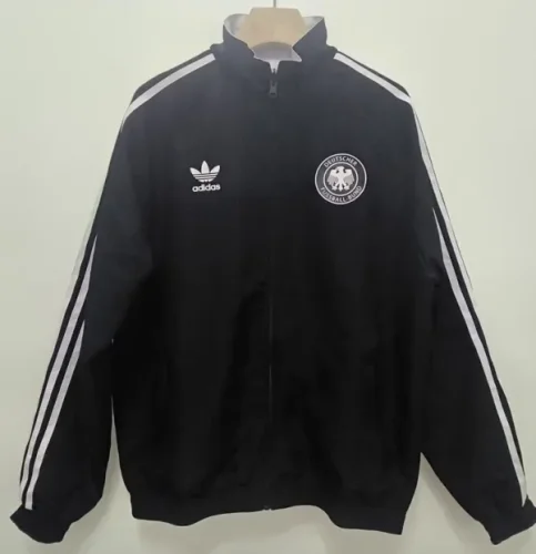 1990 Germany White & Black Retro Double sided Windbreaker (双面风衣)