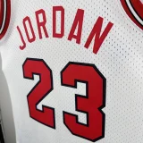 1984-85 BULLS JORDAN #23 White Retro Top Quality Hot Pressing NBA Jersey(圆领）
