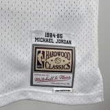 1984-85 BULLS JORDAN #23 White Retro Top Quality Hot Pressing NBA Jersey(圆领）