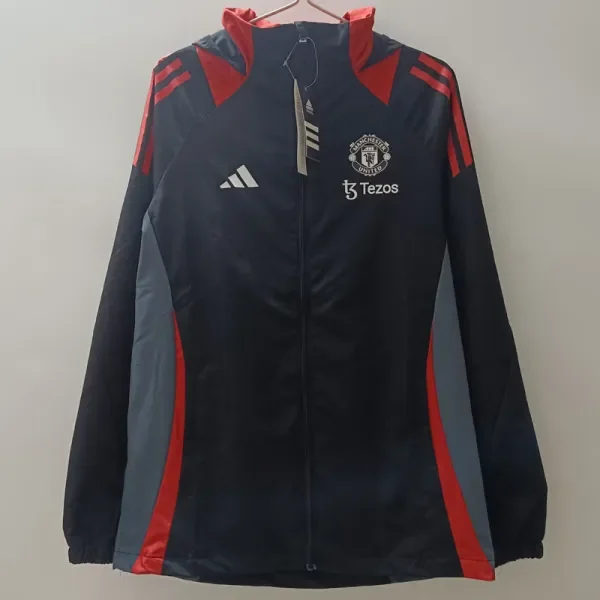 24-25 Man Utd Black windbreaker