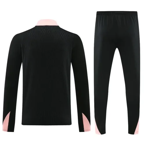 24-25 PSG Black Half Pull Tracksuit (半拉链)(粉色领)