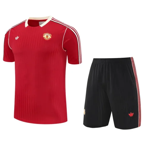 25-26 Man Utd Red Training Short Suit