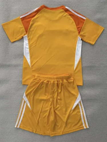 25-26 Leeds United Orange GoalKeeper Kids Soccer Jersey
