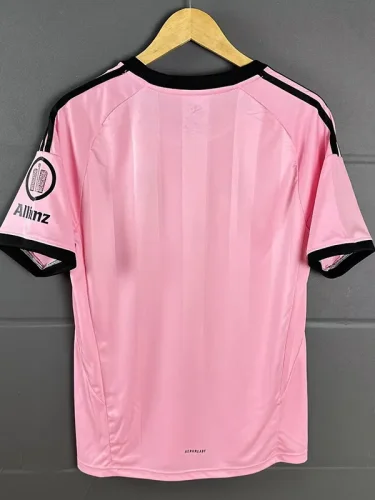 25-26 Bayern Pink Goalkeeper Fans Soccer Jersey