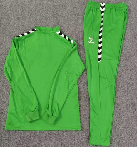 2025-26 Real Betis Green Half Pull Tracksuit (Pants Have Pocket)(半拉链)