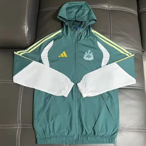 26-27 Newcastle Green Windbreaker
