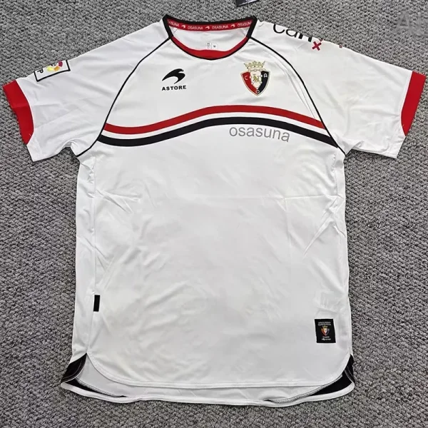 2000-2001 Osasuna Away Retro Soccer Jersey (带章)