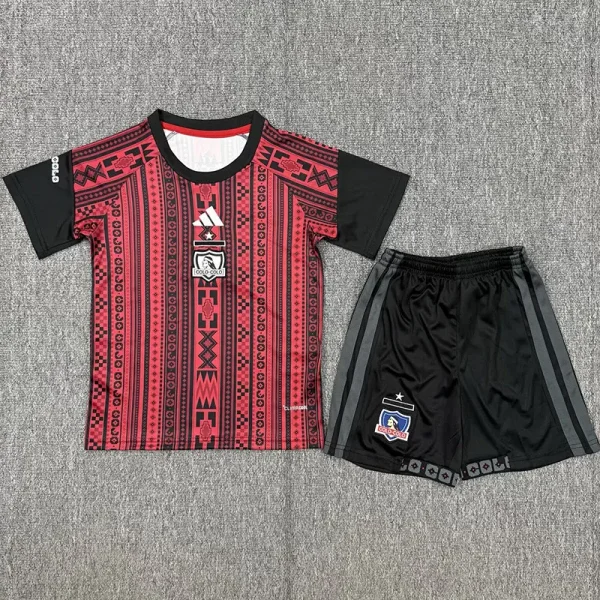 26-27 Colo-Colo Red Black Kids Training