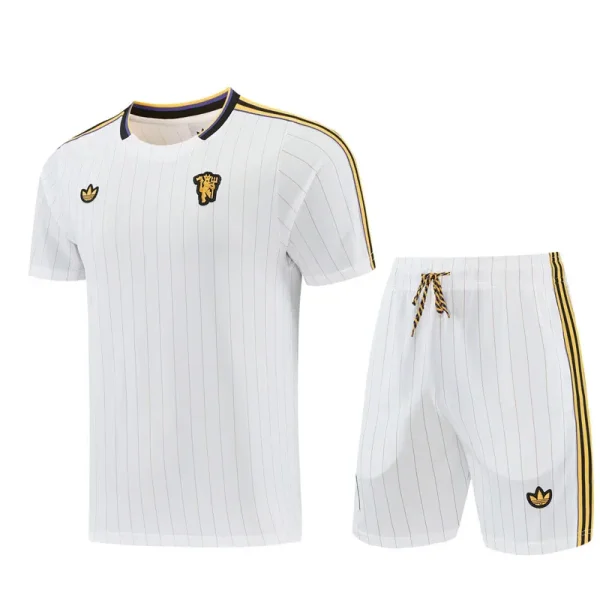 26-27 Man Utd White Training Short Suit