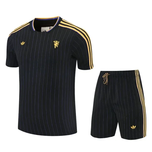 25-26 Man Utd Black Training Short Suit
