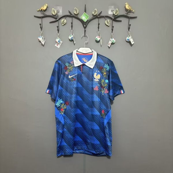 26-27 France Home 1:1 Fans Soccer Jersey (Embroidery version)