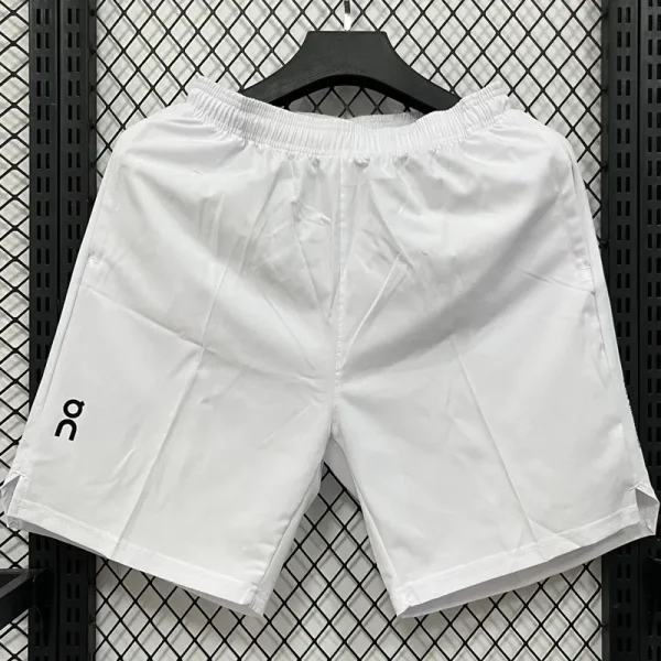 D629 ON White Casual Short Pants