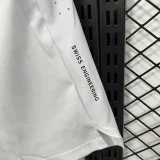 D629 ON White Casual Short Pants