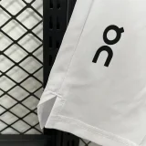 D629 ON White Casual Short Pants