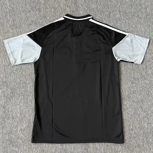 26-27 Celtic Black Polo Short Sleeve (半拉链)