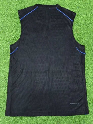 26-27 PSG Black Player Version Training shirts (球员版)