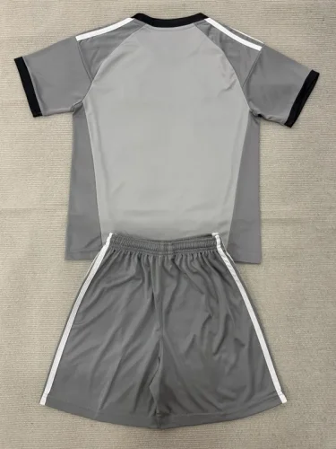 26-27 Nottingham Forest Grey Goalkeeper Kids Soccer Jersey