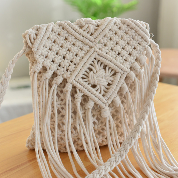 Women's Oblique Tassel Braided Bag