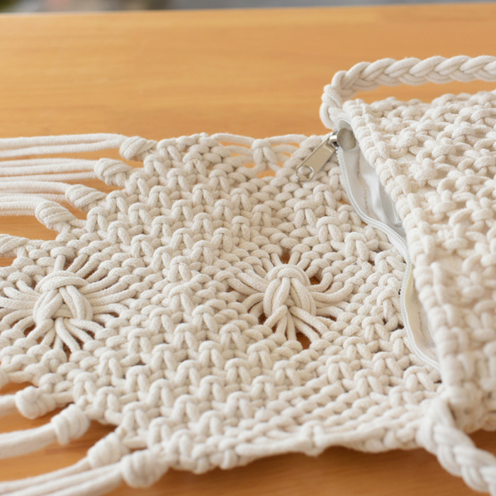 Women's Oblique Tassel Braided Bag