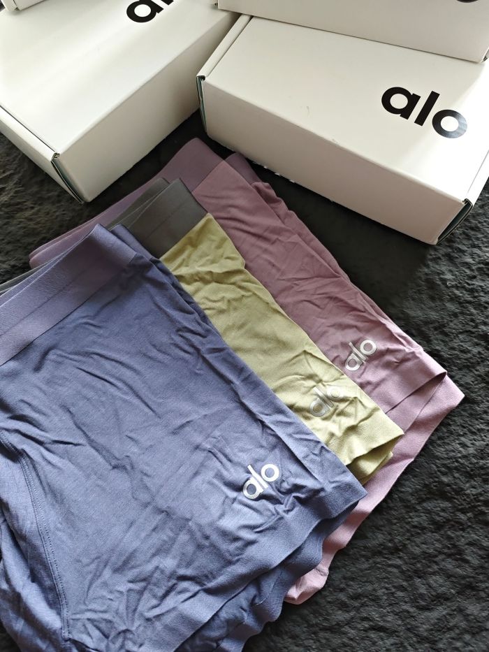 SMCL-823 Top Quality Alo Yoga Ice Silk 3 Packing into 1 Box Men's Underwear with Box Package