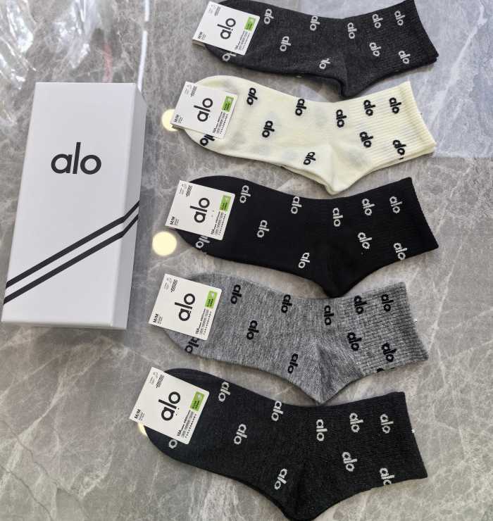 SMCL-3857 Top Quality Alo Yoga Antibacterial 5 Packing 1 Box Men's Mid-calf Socks With Box Package