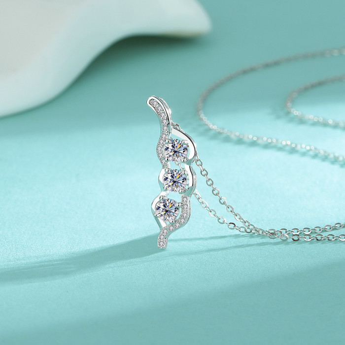 S925 Sterling Silver Moissanite Pod Necklace with Single 0.3 Carat Diamond Set - Fashionable, Simple, and Luxurious Clavicle Chain