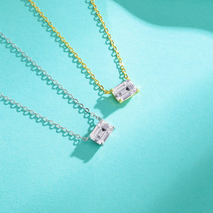 S925 sterling silver necklace with emerald and moissanite square pendant, a niche, affordable luxury minimalist clavicle chain.
