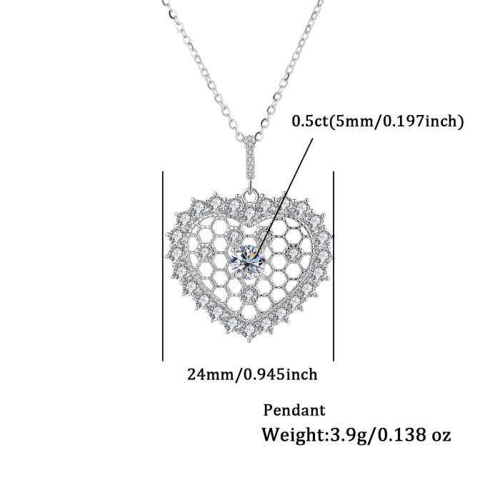 Sterling silver moissanite heart necklace with zircon heart pendant, fashionable jewelry, simple micro-pave heart-shaped clavicle chain.