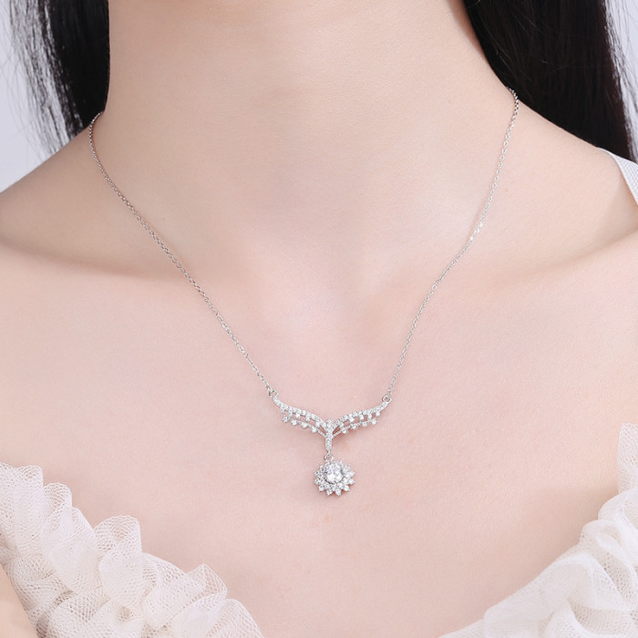 S925 Sterling Silver Moissanite Fish Tail Sunflower Necklace for Women, Ins-Style Clavicle Chain, Gift for Best Friend, New Spring Style