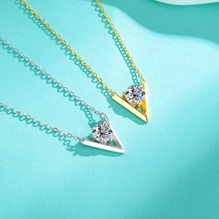 S925 Sterling Silver Moissanite Simple and High-End V-Shaped Necklace for Women, Affordable Luxury Fashion, Niche Design, Clavicle Chain