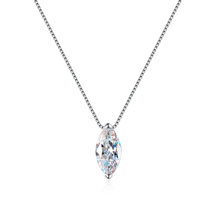 S925 sterling silver women's teardrop-shaped elegant clavicle necklace, versatile style, inlaid with marquise moissanite.