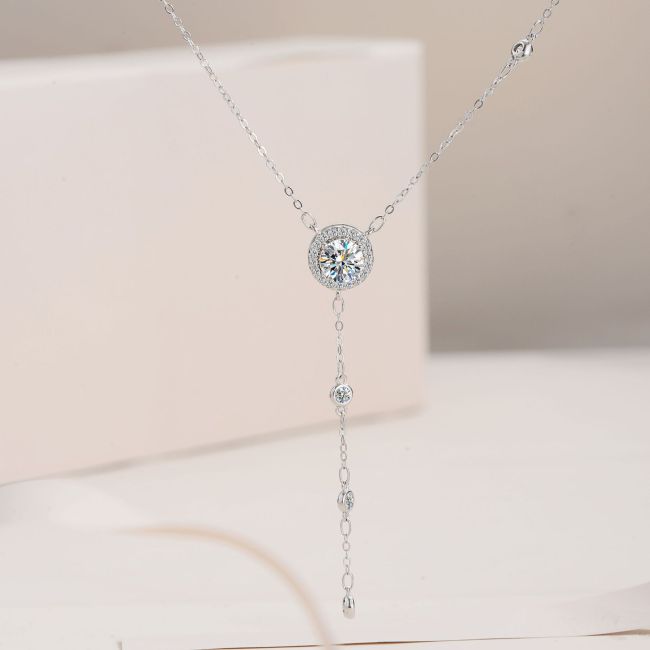 S925 Moissanite Necklace New Style, Minimalist Fashionable and Versatile Pendant, Clavicle Chain, Simple and Unique
