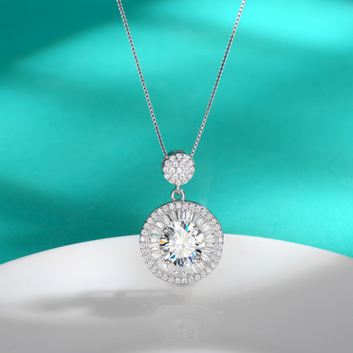 S925 sterling silver 2-carat moissanite necklace, round design, clavicle box chain pendant, versatile.