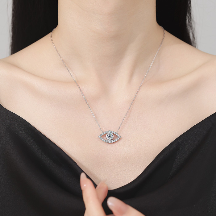925 Sterling Silver Pendant, Fashionable and Unique Jewelry, Factory Direct Supply, Angel Eye Inlaid Moissanite Necklace/Collarbone Chain