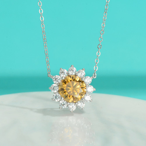 S925 Sterling Silver Colored Moissanite Sunflower Necklace, Exuding a Light Luxury and Sophisticated Design, Collarbone Chain