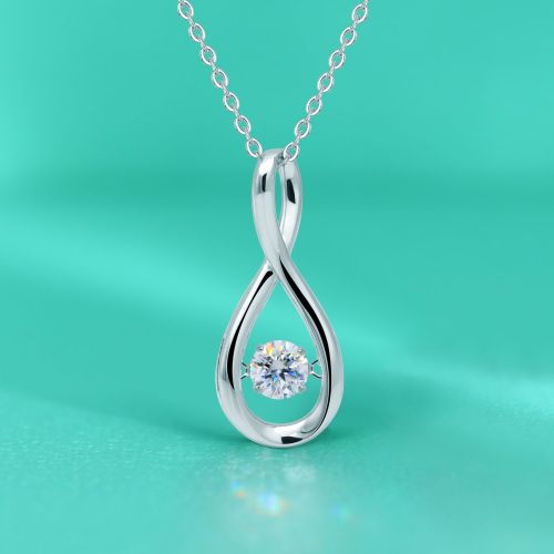 S925 Sterling Silver Moissanite Necklace for Women, a Heart-Shaped Pendant, a Versatile and Luxurious Teardrop Choker